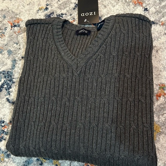 IZOD Men's Gray Sweater V-neck large NEW W TAG - Picture 1 of 6